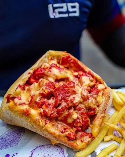 Sandwich au chicken rouge, la recette de référence DAJAJ